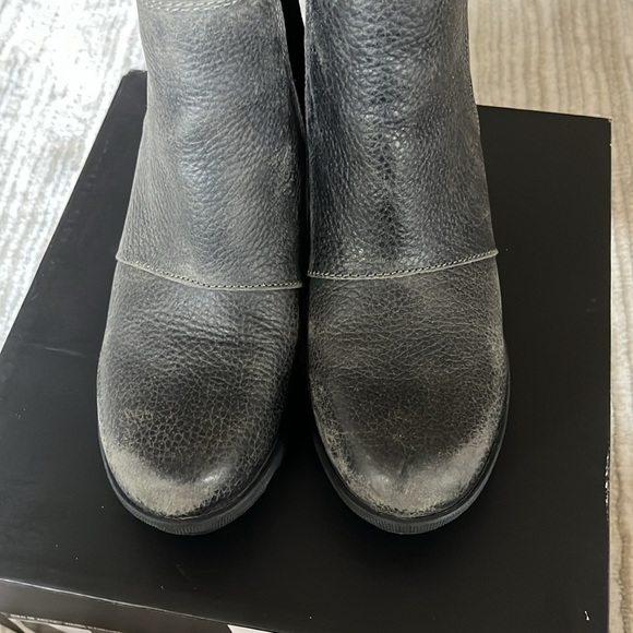 Women’s Sorel Joan of Arctic Wedge II Chelsea Bootie in Black - size 7.5 - Picture 2 of 7